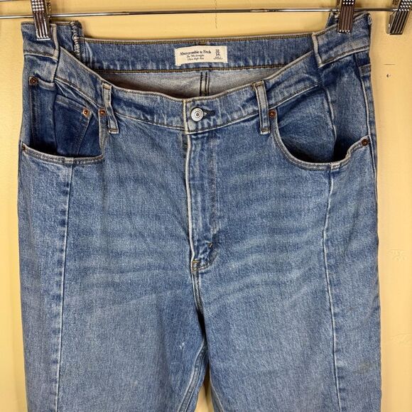 Abercrombie & Fitch Ultra High Rise 90’s Straight Leg Denim Jean Size 32/14L - Picture 2 of 5